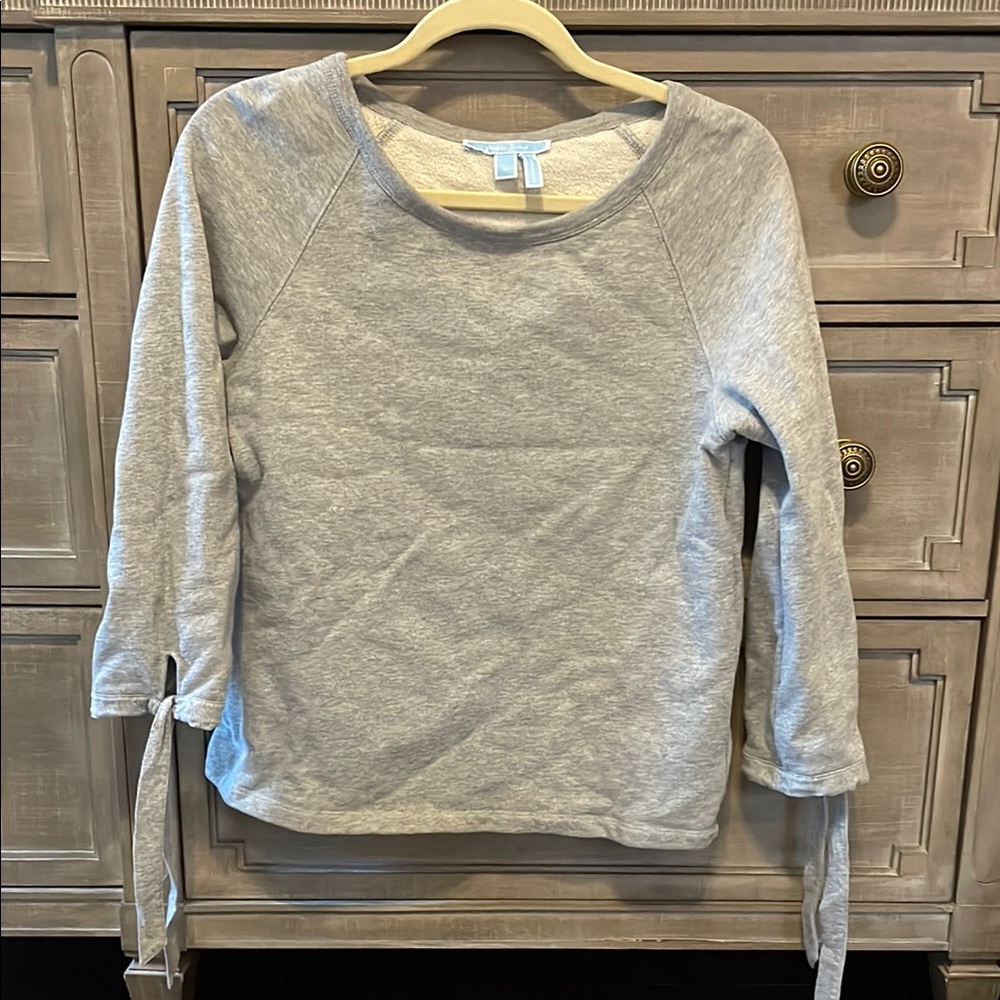 Draper James‎ Gray three quarter Sleeve Top with Tie Details size medium